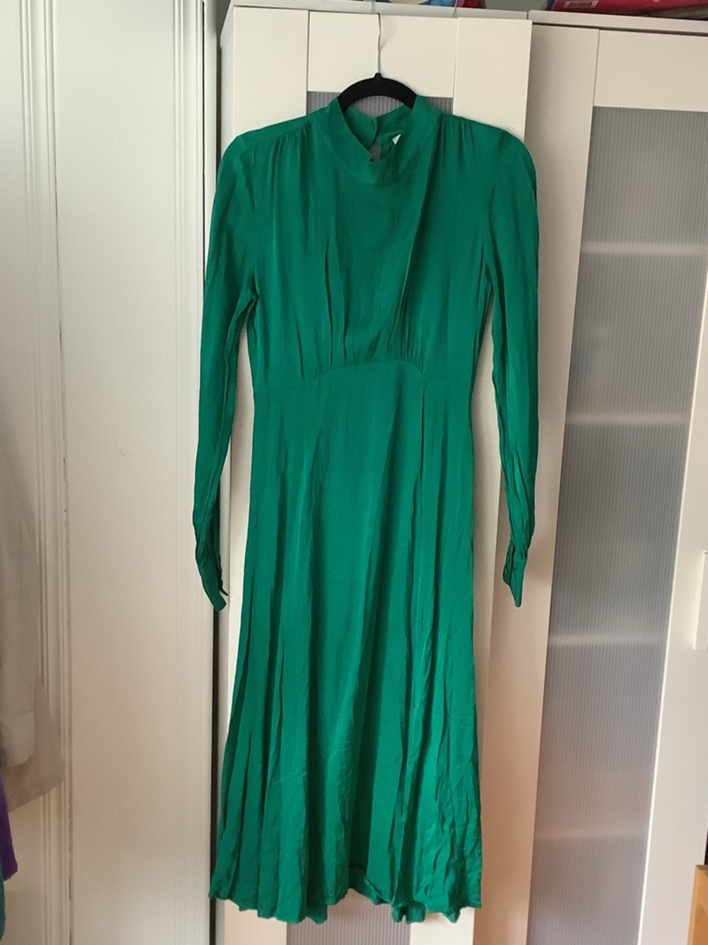 Reserved Emerald Green Long-Sleeve Midi Dress